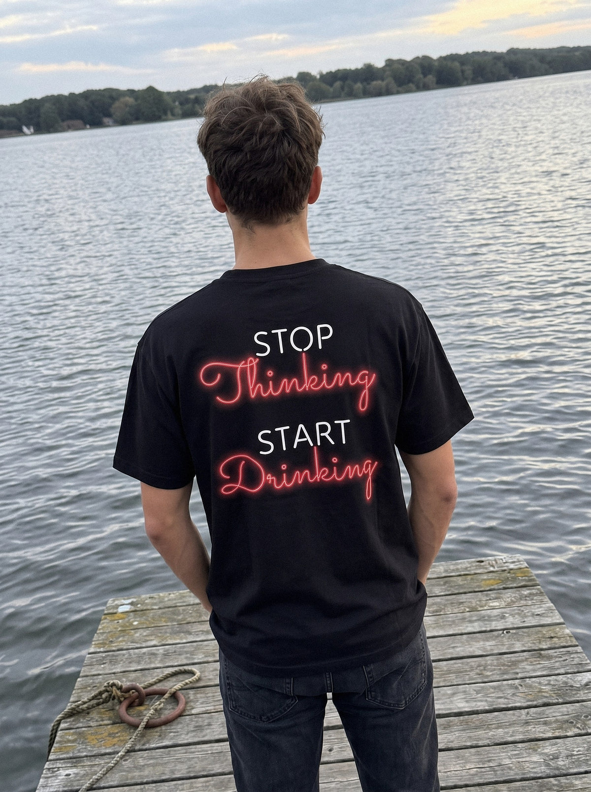 Stop Thinking Start Drinking T-Shirt getragen